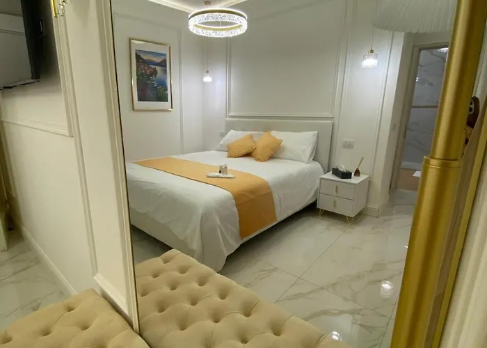 Gaglian's Guest house Como